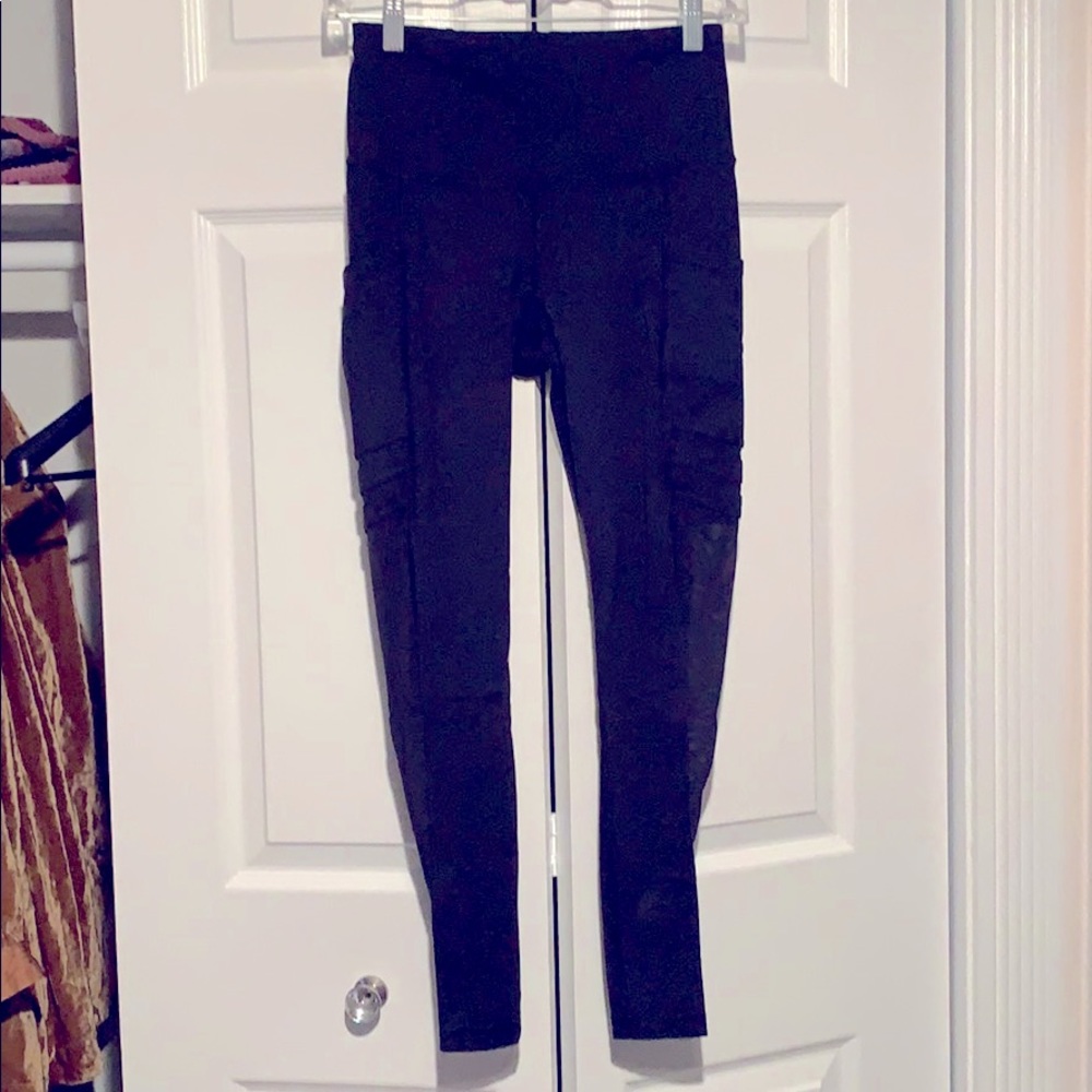 TNF Performance High Waist Mesh Crop Leggings